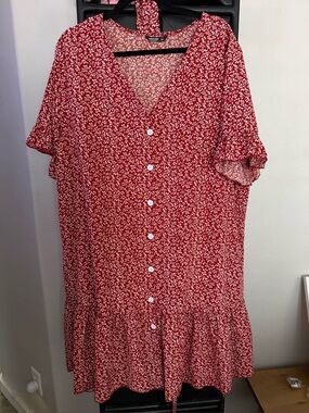 Red Floral Button-Front V-Neck Women’s Dress
